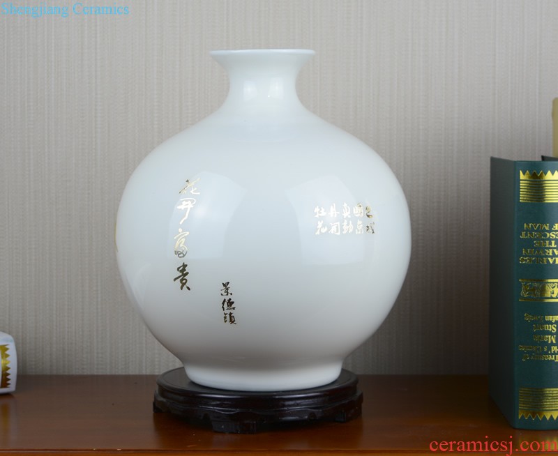 Jingdezhen ceramics Hollow out of blue and white porcelain vase restoring ancient ways The sitting room creative Chinese style household adornment furnishing articles