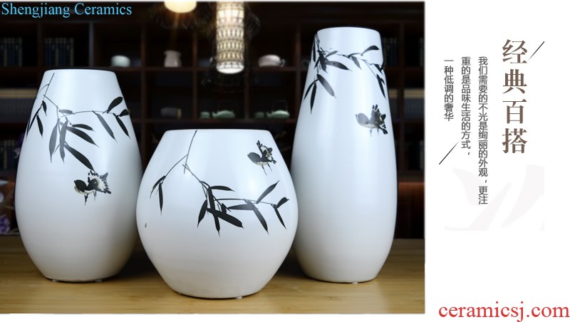 Jingdezhen ceramics Archaize kiln on green glaze vase sitting room of Chinese style restoring ancient ways household act the role ofing is tasted furnishing articles