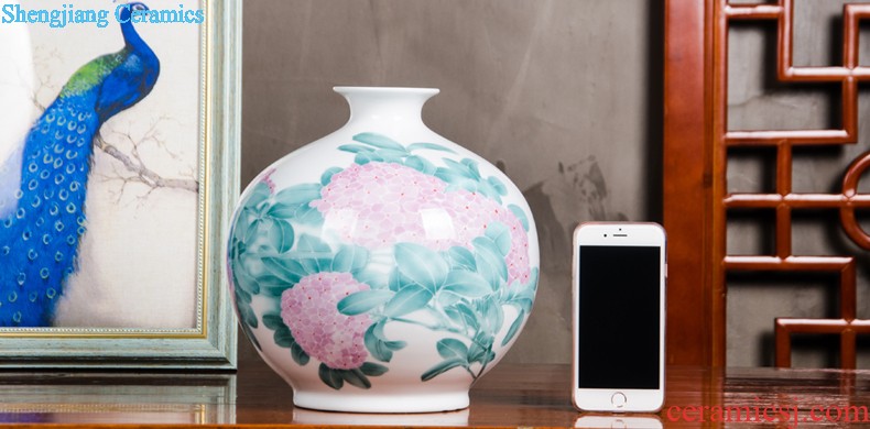 Famous master of jingdezhen ceramics vases, flower arranging Chinese style is contemporary and contracted household wine sitting room adornment is placed