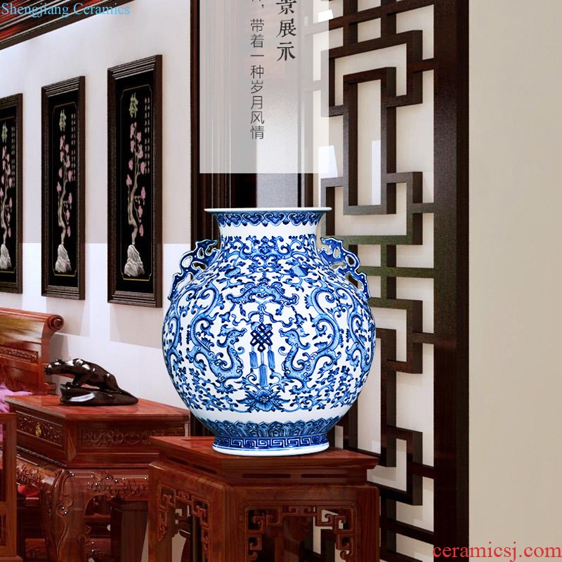 Jingdezhen ceramic vases, furnishing articles sitting room of Chinese style household decorations of large porcelain hand-painted porcelain glaze in red