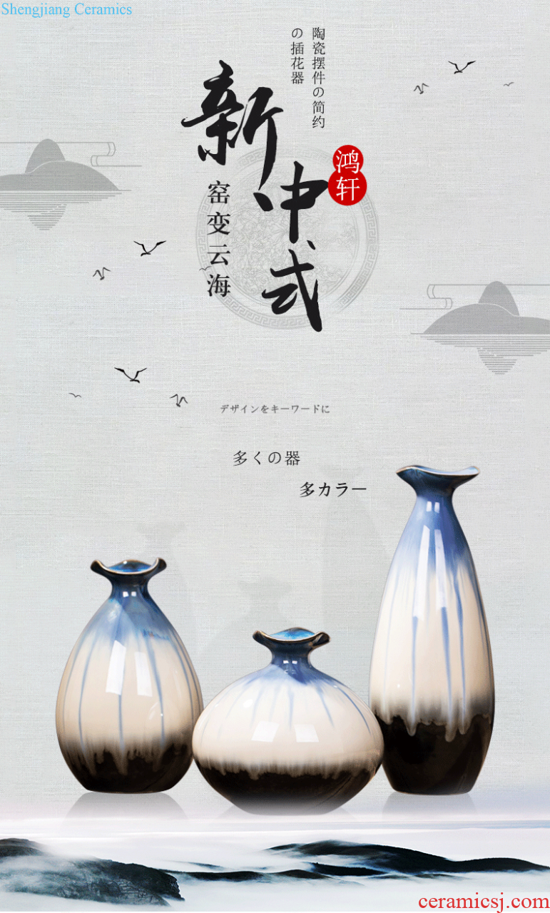 Jingdezhen ceramics vase furnishing articles of modern Chinese style household China red apple wine decoration decoration with cover