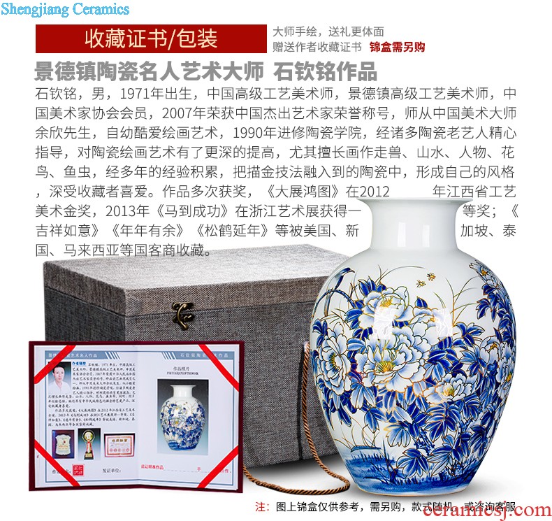 Jingdezhen ceramics imitation qing qianlong pastel vases, flower arranging antique Chinese rich ancient frame sitting room adornment is placed