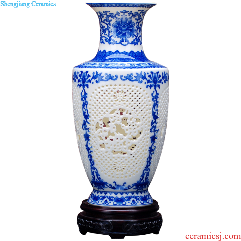 Jingdezhen blue and white landscape ceramic hand-painted goddess of mercy bottle 1 115 meters 1.2 meters 1.2 meters of large vase celebration