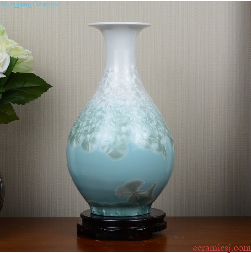 Jingdezhen ceramics Hollow out of blue and white porcelain vase restoring ancient ways The sitting room creative Chinese style household adornment furnishing articles