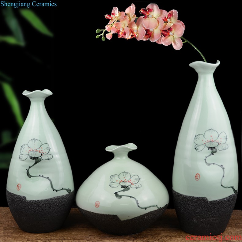 Jingdezhen porcelain vase creative ceramic beauty of blue and white porcelain bottle vase fashionable home furnishing articles sitting room adornment