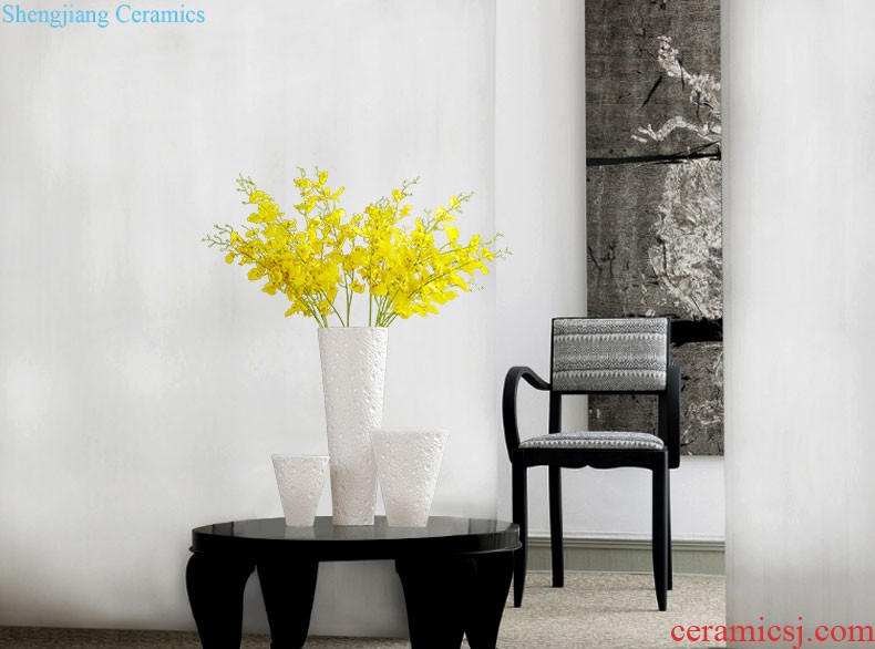 Jingdezhen ceramic vases, furnishing articles decorations flower arrangement is embossed white contracted and contemporary adornment square tank furnishing articles