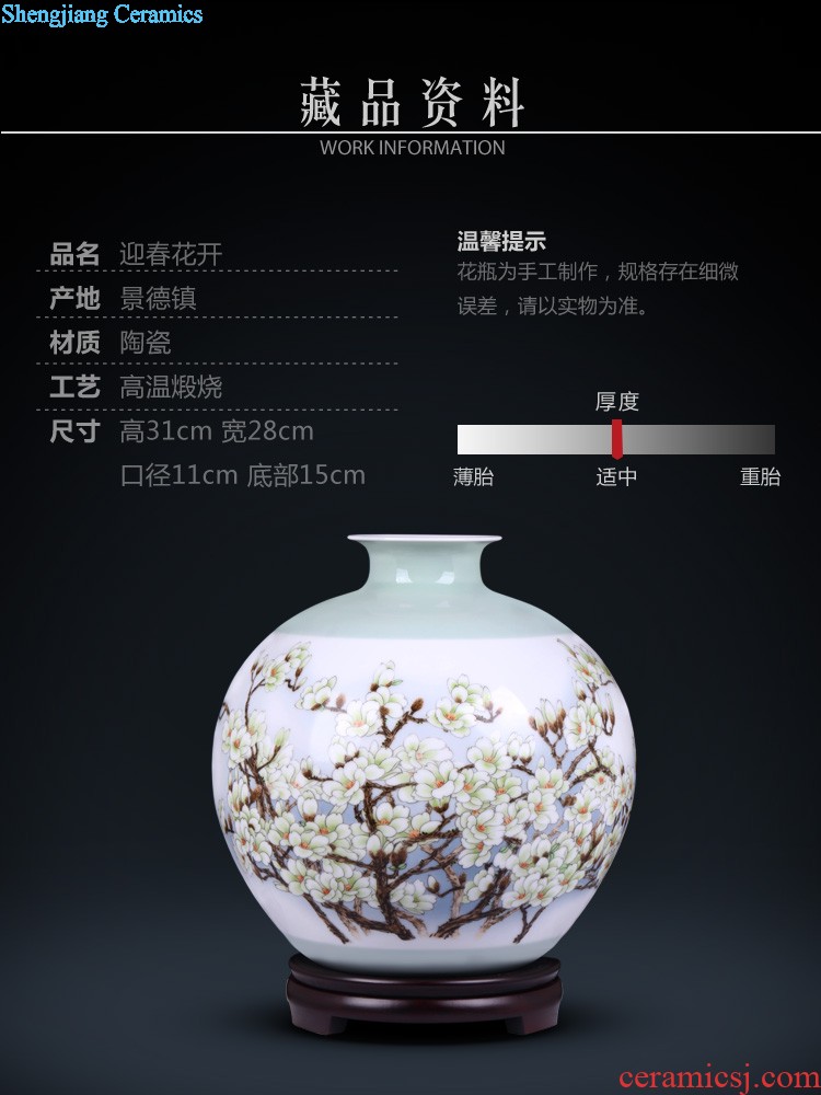 Jingdezhen ceramics furnishing articles Famous bottles hand painted yellow lotus flower implement new Chinese handicraft decoration in the living room