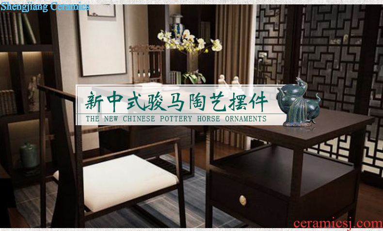 Jingdezhen ceramics furnishing articles Hand painted blue and white porcelain cheongsam characters crafts new sitting room of Chinese style household act the role ofing is tasted