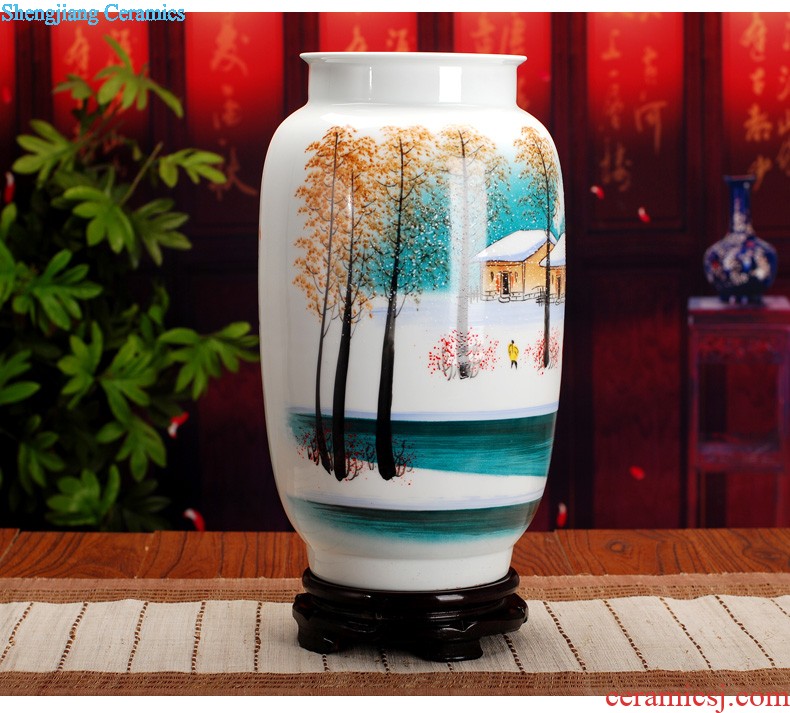 Hand-painted chrysanthemum patterns of blue and white porcelain of jingdezhen ceramics surface square vase furnishing articles study calligraphy and painting is received