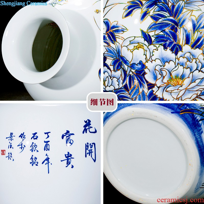 Jingdezhen ceramics imitation qing qianlong pastel vases, flower arranging antique Chinese rich ancient frame sitting room adornment is placed