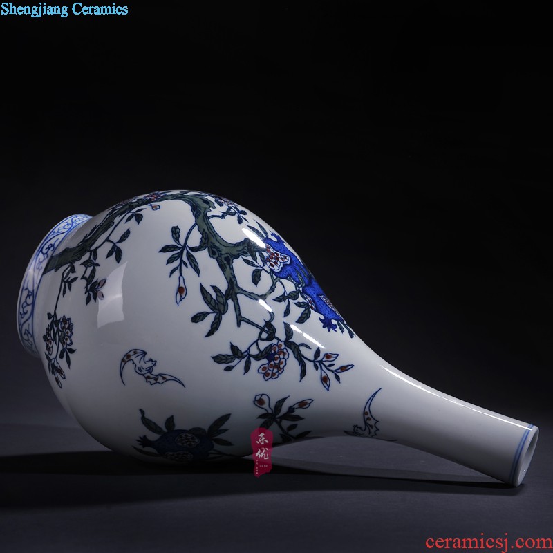 Jingdezhen ceramics Gold sweet design of blue and white porcelain vase Modern fashion decoration crafts are sitting room