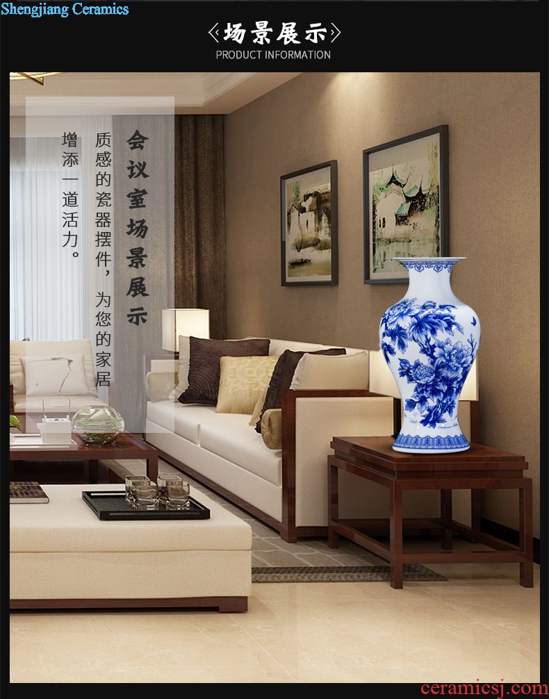 Jingdezhen porcelain vases, antique hand-painted color of blue and white porcelain cover pot Chinese style classical sitting room adornment is placed