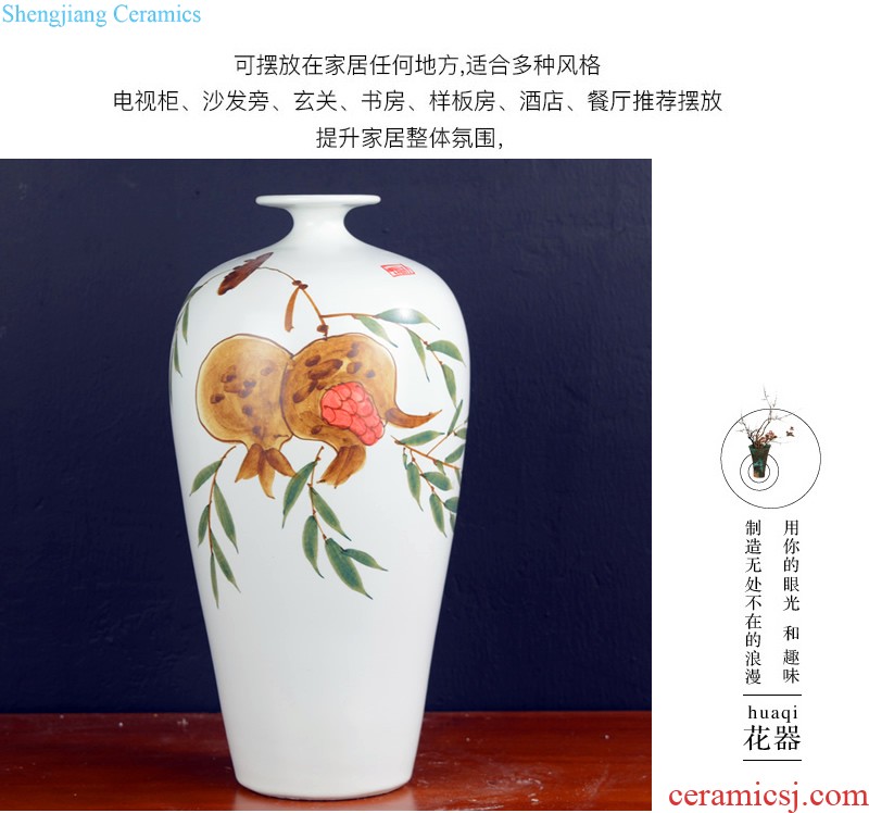 Blue and white porcelain of jingdezhen ceramics powder enamel vase creative Chinese style restoring ancient ways is sitting room ark home furnishing articles