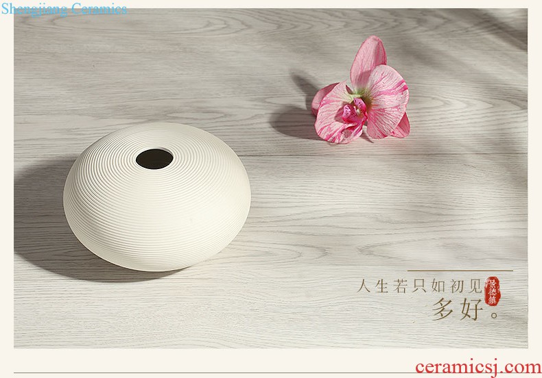 Jingdezhen ceramic hand-painted quiver vase Chinese painting and calligraphy cylinder scroll cylinder sitting room ground adornment is placed the study