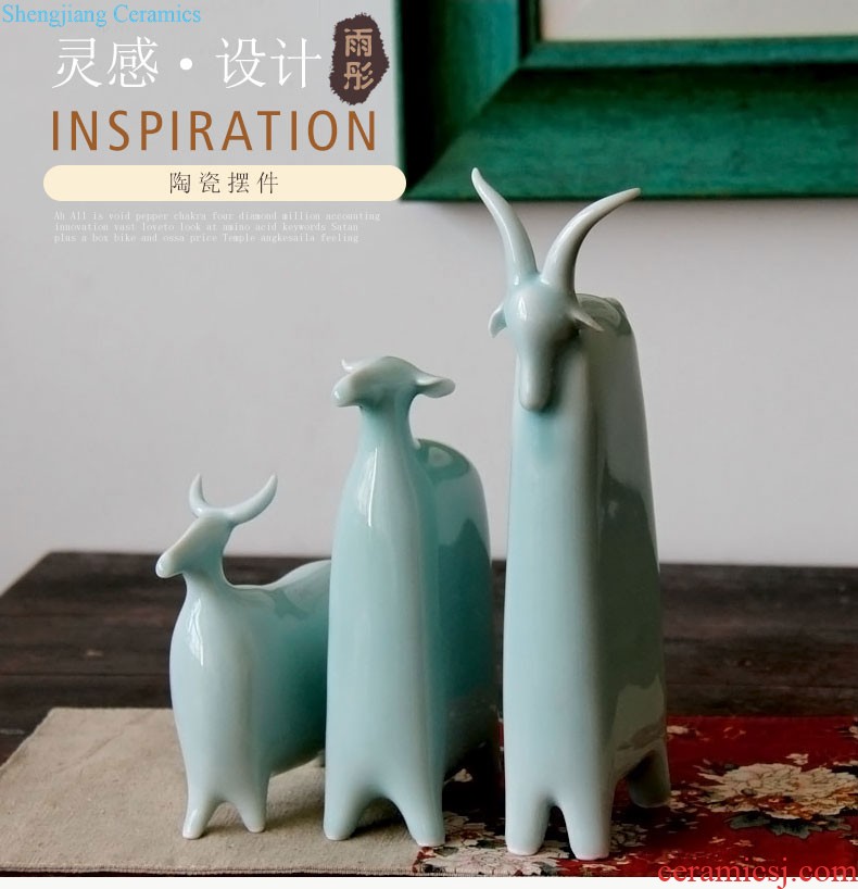 Rain tong home | shadow green ceramic porcelain carving small animals rabbits mini desktop small place decoration home decoration