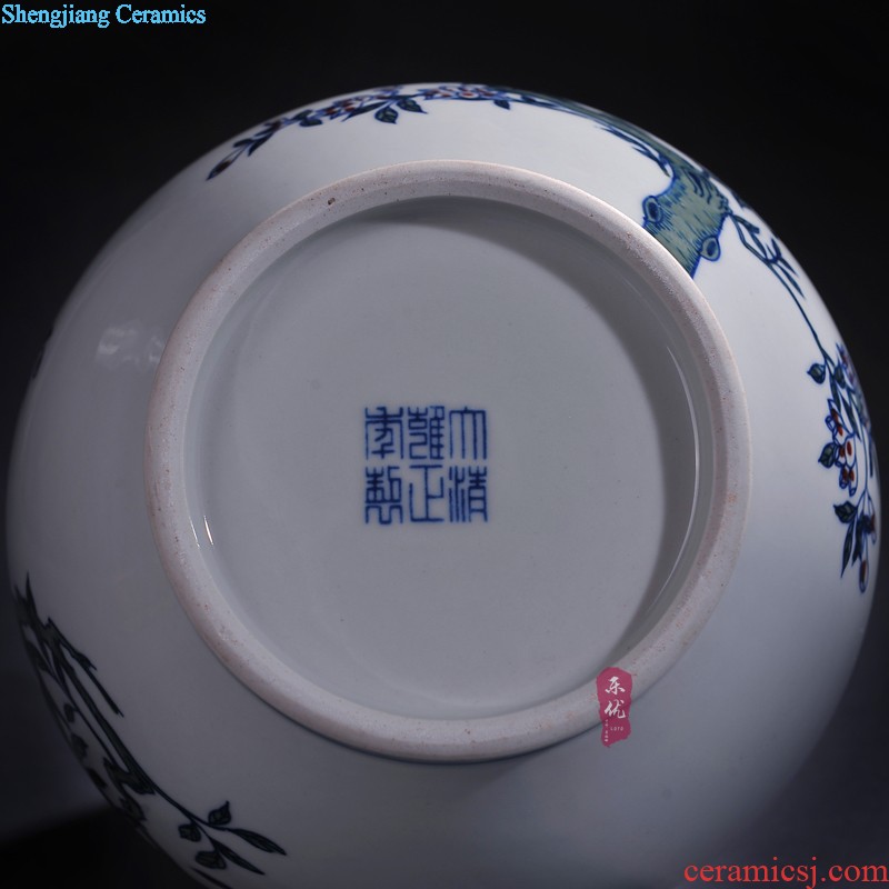 Jingdezhen ceramics Gold sweet design of blue and white porcelain vase Modern fashion decoration crafts are sitting room