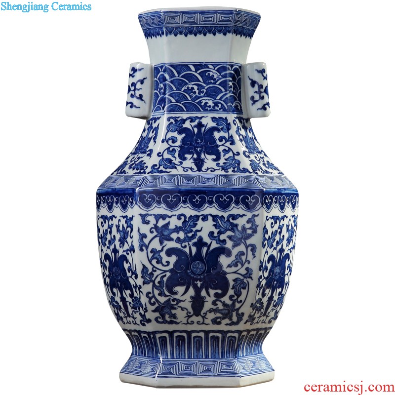 Jingdezhen porcelain vase Archaize colored enamel vase flowers Modern Chinese style home sitting room adornment is placed