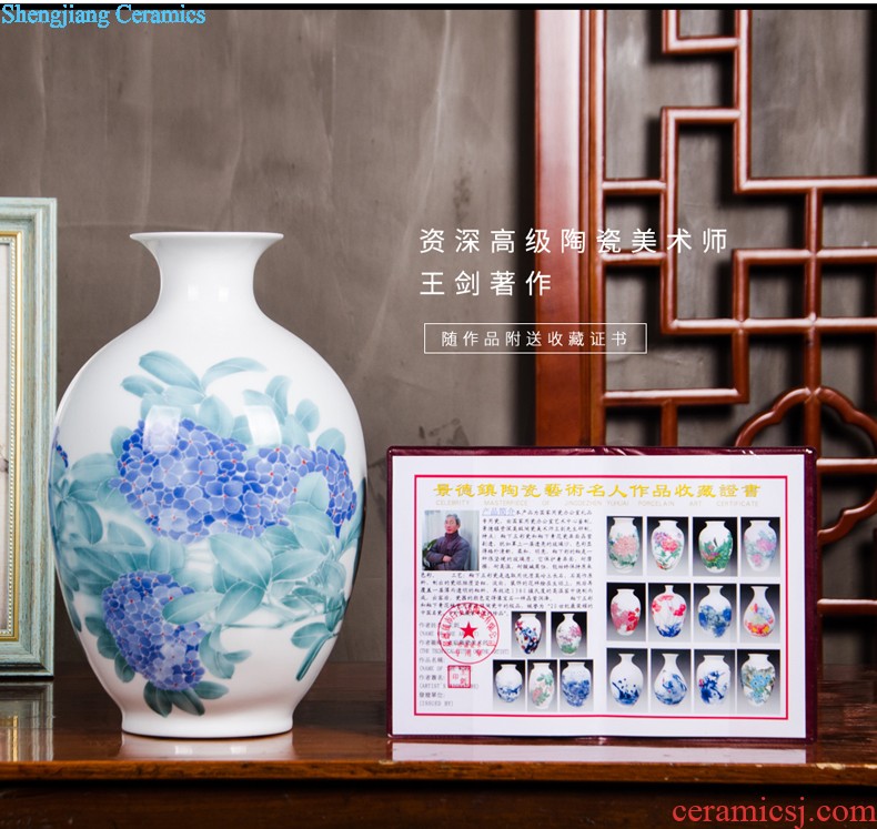 Famous master of jingdezhen ceramics vases, flower arranging Chinese style is contemporary and contracted household wine sitting room adornment is placed