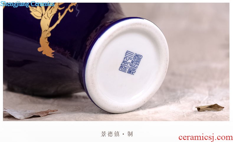 Jingdezhen ceramics designer galloping brush pot furnishing articles retro creative home sitting room adornment desktop decoration