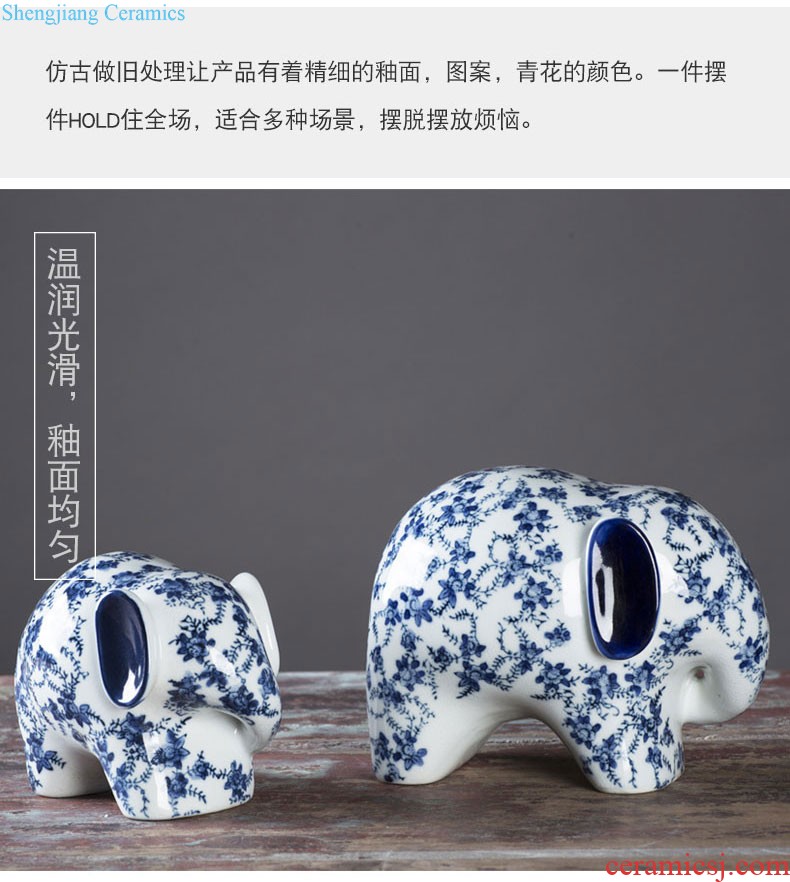 Chicken chicken furnishing articles shadow green ceramic zodiac desktop furnishing articles lovely ceramic decoration is a nest of the bird