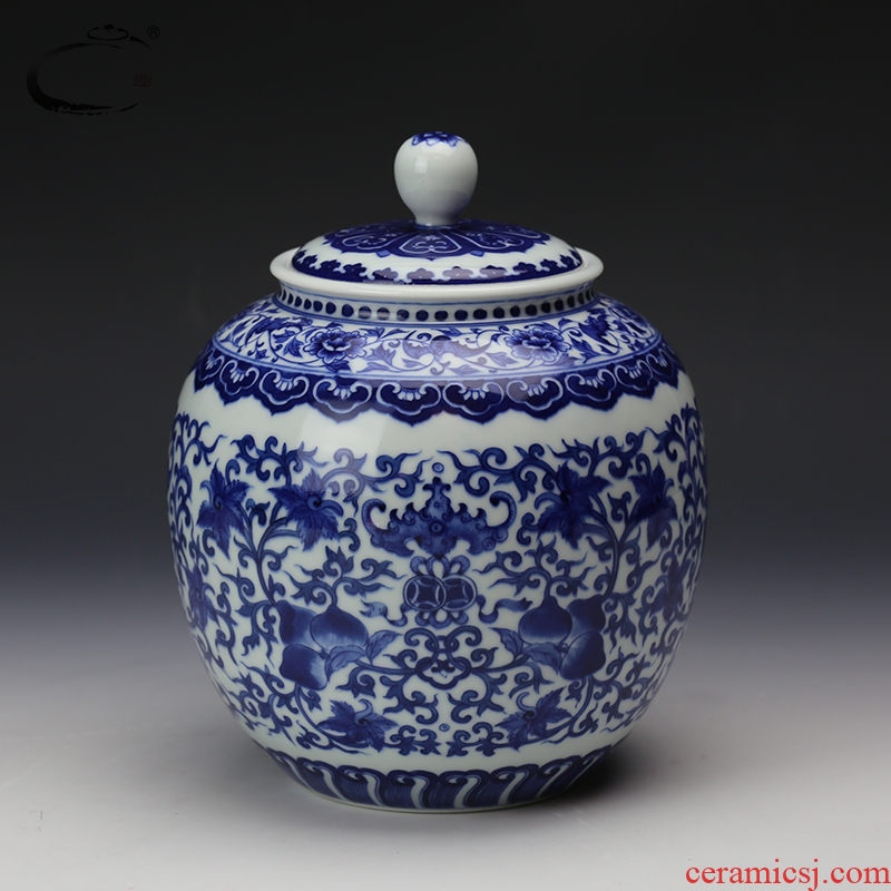 And auspicious hand - made jingdezhen blue And white porcelain live in lotus caddy fixings checking pottery tea packaging gift as cans