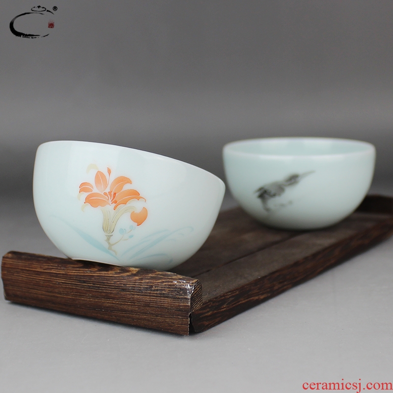 Cherished and auspicious jing DE famille rose, lily cups of jingdezhen hand - made ceramic kung fu tea cups sample tea cup single CPU