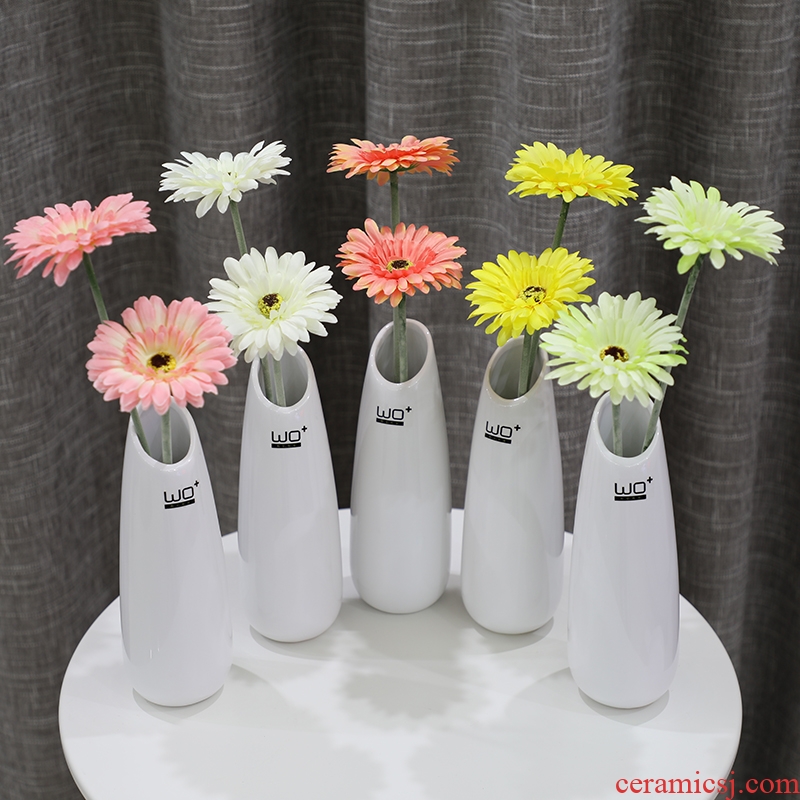 The Send + simulation flower gerbera callas with ceramic vase fears Italy Japanese ikea contracted atmosphere table of flowers