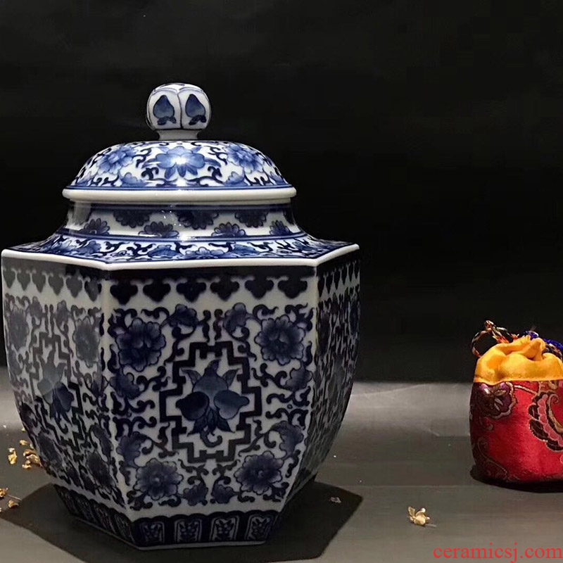 Jingdezhen blue and white peach and auspicious six - party tank jing DE hand - made ceramic gift tins tea POTS