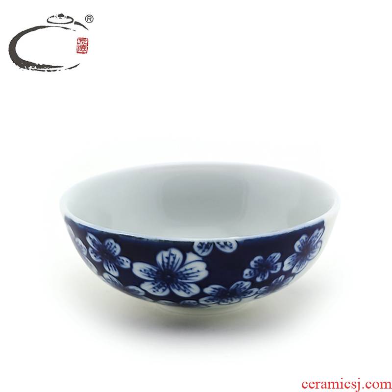 And auspicious manual jingdezhen blue And white name plum blossom put hand - made glass cups kung fu tea bowl sample tea cup