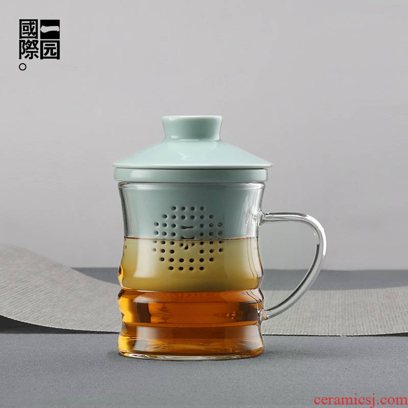 A garden with cover household large - capacity glass ceramic filter thickening the office three pieces of glass tea cup