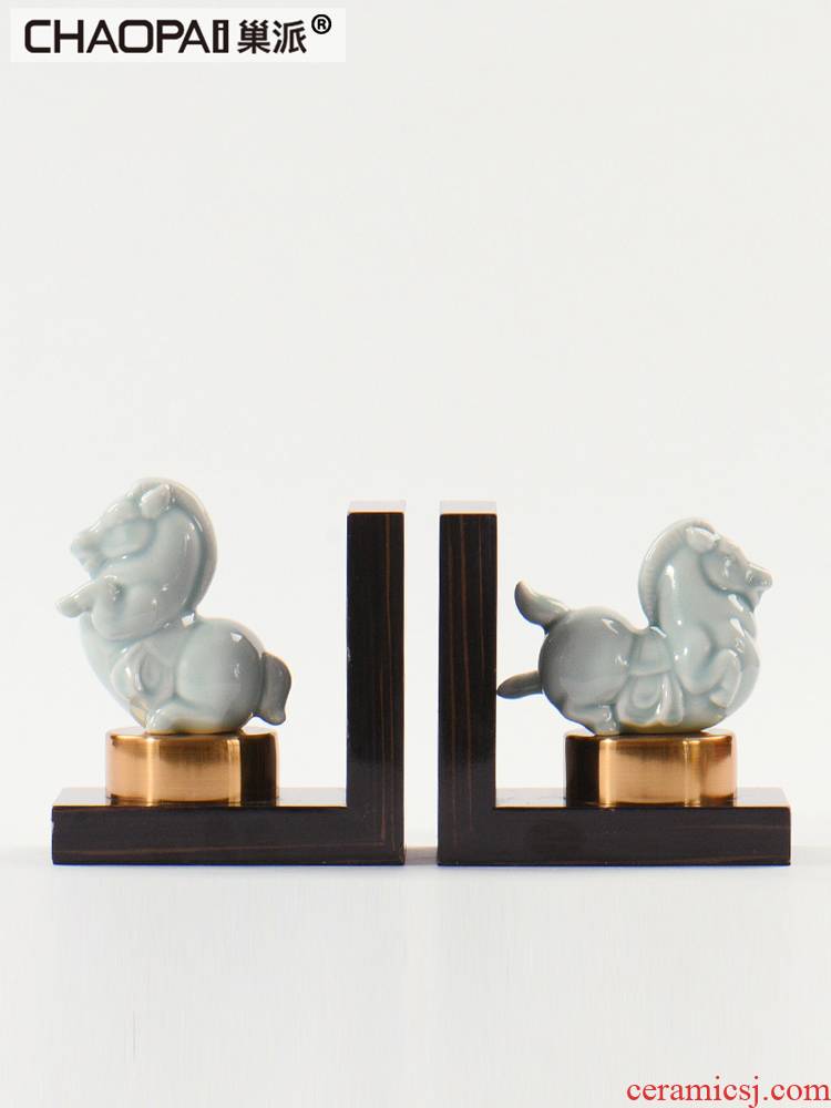 New classical Chinese style horse bookends furnishing articles office study success feng shui ceramic opening gifts