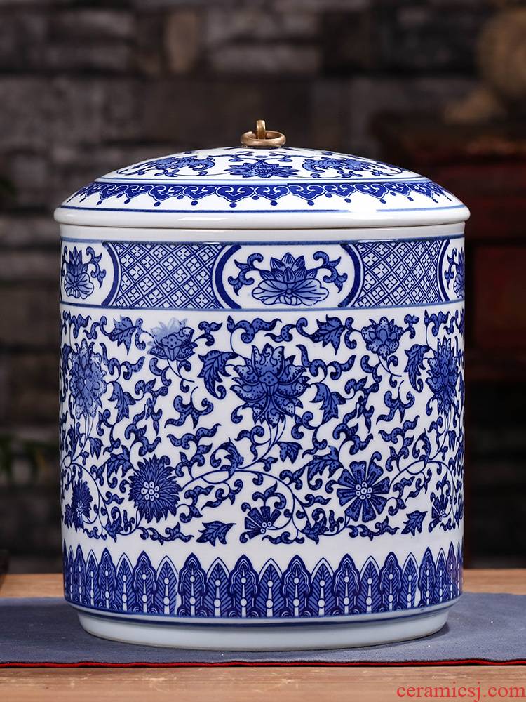 Caddy fixings ceramic seal pot store receives a large blue and white porcelain tea pot of pu 'er tea cake tin tea set