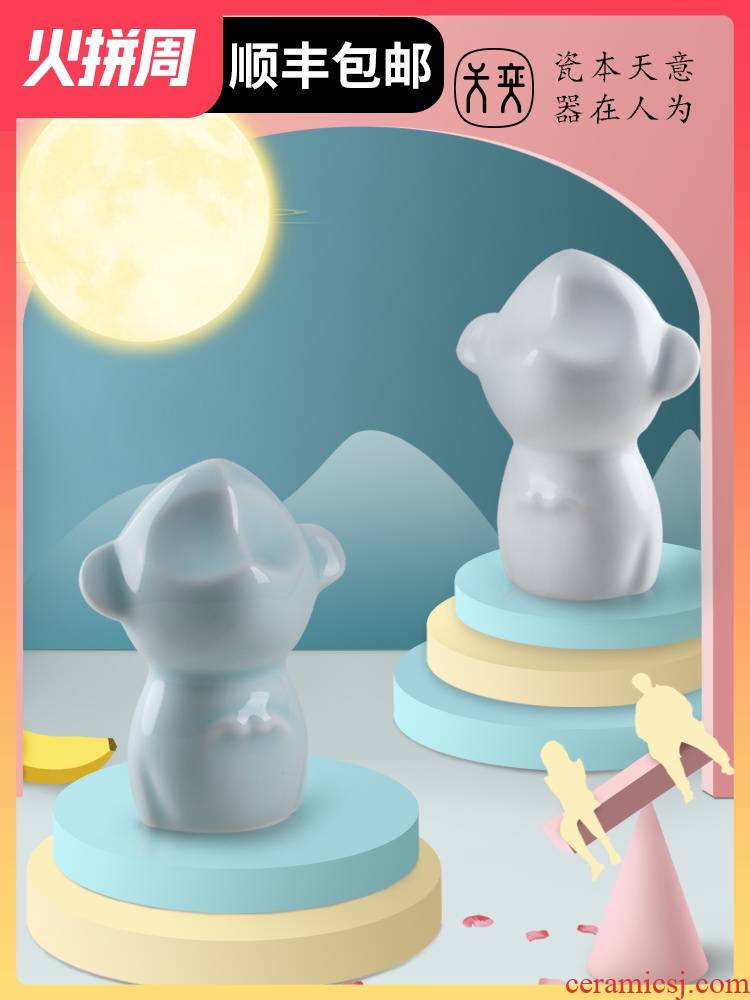 Full moon monkey ceramic furnishing articles desktop decoration LDR couples gifts surprise a boyfriend girl 's birthday