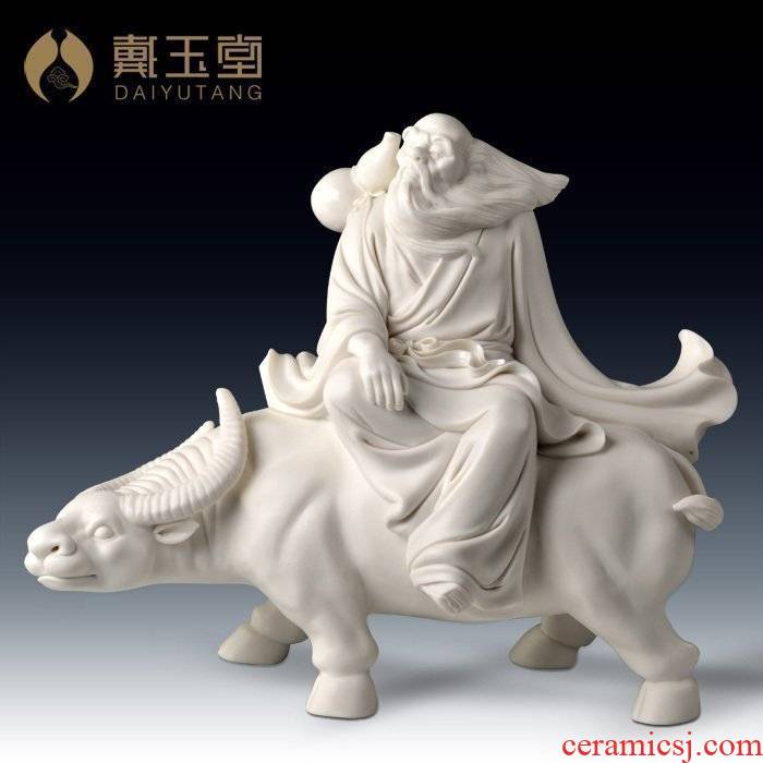Yutang dai of the masters of dehua white porcelain Su Xianzhong ceramics art porcelain carving master/Lao tze through
