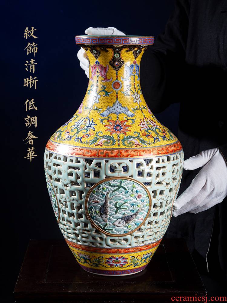 Jia lage jingdezhen ceramic vase YangShiQi fish algae powder enamel one carving grain and name dish buccal bottle furnishing articles