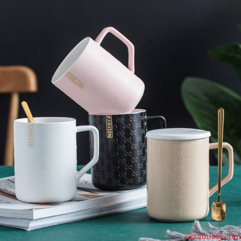 The Nordic ceramic keller with spoon move tide lovers ultimately responds a cup of a pair of men and women creative coffee cup