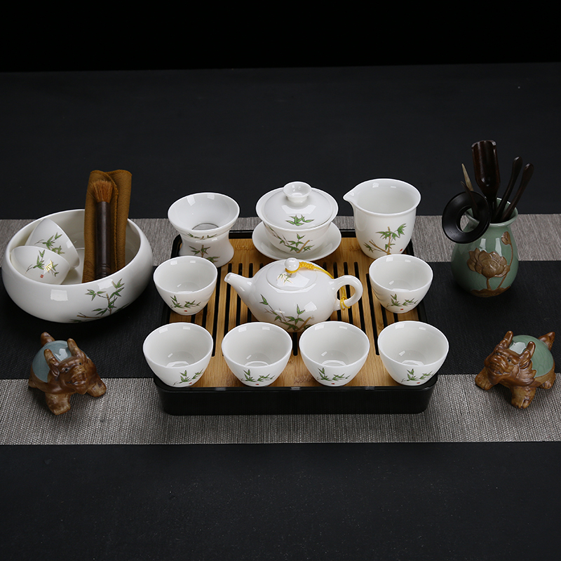 Kung fu tea set of blue and white porcelain household contracted suet jade white porcelain ceramic tureen teapot tea tray cups