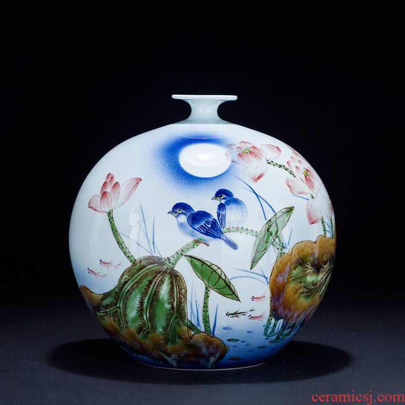 Jingdezhen ceramic masters hand draw blue and white porcelain vases, flower arrangement sitting room of Chinese style household decoration home decoration
