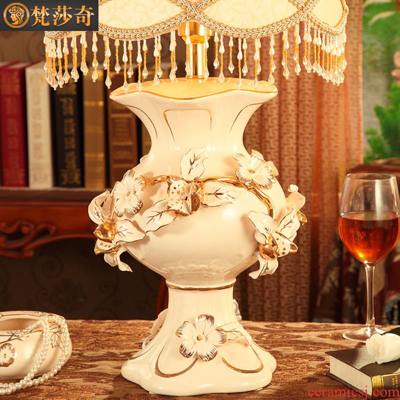 Vatican Sally European - style key-2 luxury bedroom berth lamp warm sitting room ceramic lamp act the role ofing use desk lamp of a wedding gift