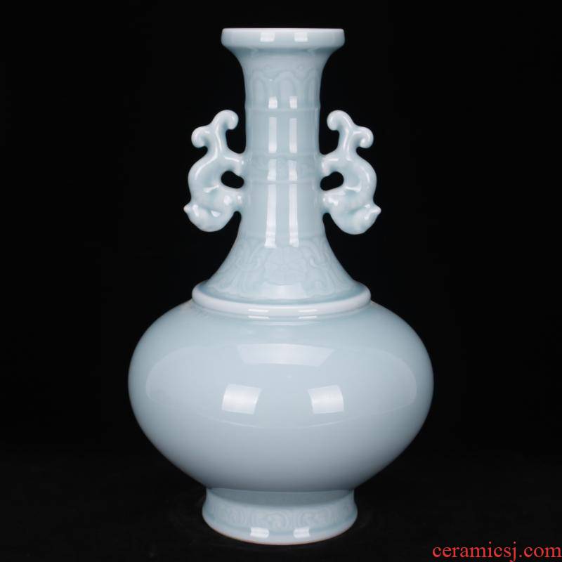 Jingdezhen imitation the qing qianlong antique antique azure glaze vase carving Chinese style restoring ancient ways household table ano adornment furnishing articles