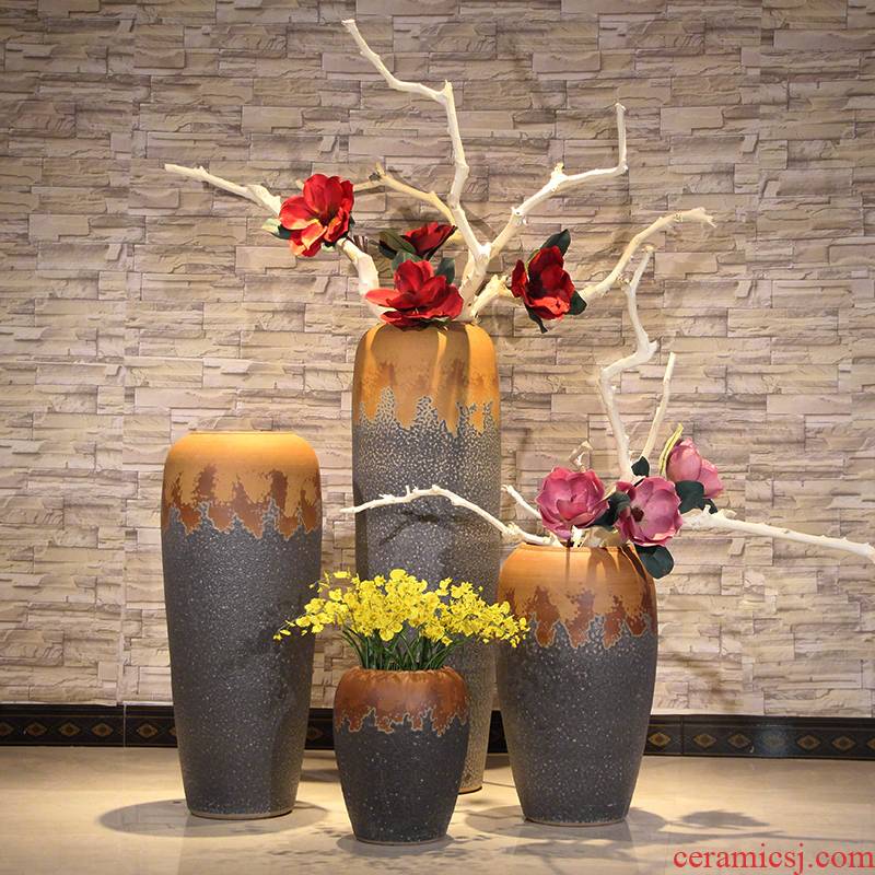 Do old restoring ancient ways of large crude some ceramic pot dry flower, flower implement earthenware vase decoration to the hotel villa indoor and is suing landscape