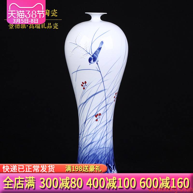 Jingdezhen ceramics famous master hand draw large blue and white porcelain vase Chinese style living room what TV ark, furnishing articles