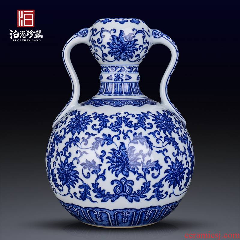 Blue and white porcelain of jingdezhen ceramics flower arranging machine bottle porch sitting room table, TV ark is the new Chinese style adornment furnishing articles