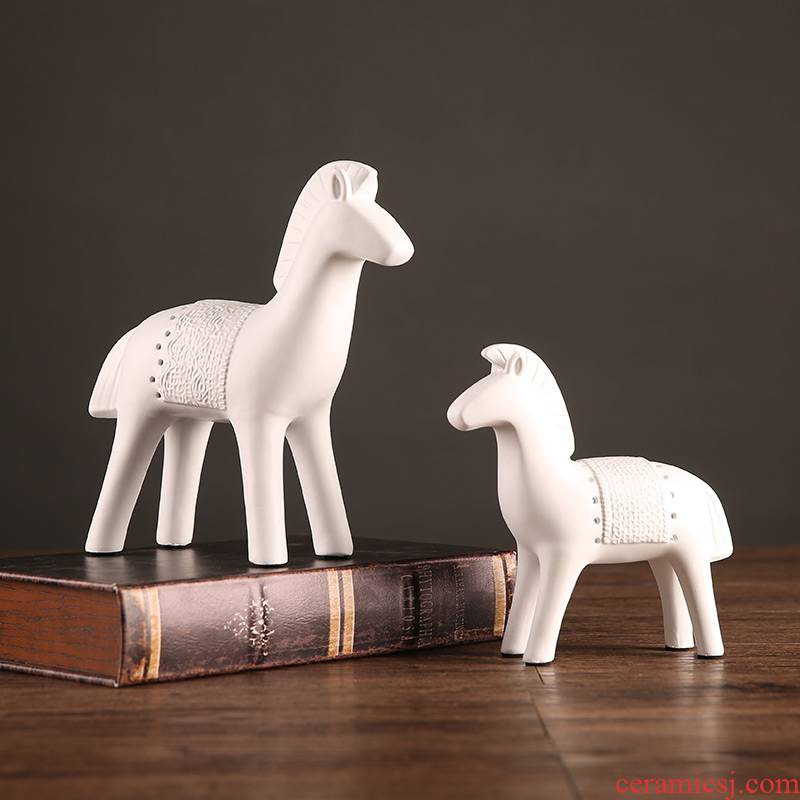 Modern fashion and contracted ceramic horse furnishing articles sitting room decoration home decoration creative arts and crafts of TV ark, wine