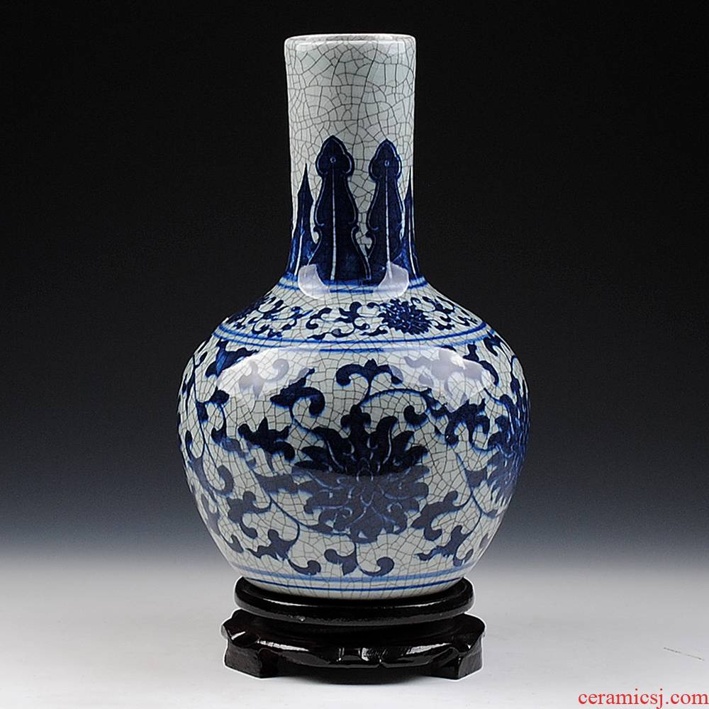 Antique vase of blue and white porcelain of jingdezhen ceramics up crack tree Chinese style household handicraft furnishing articles