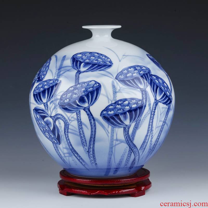 Jingdezhen ceramics hand - made of blue and white porcelain vases, flower arrangement of Chinese style household living room TV ark adornment furnishing articles