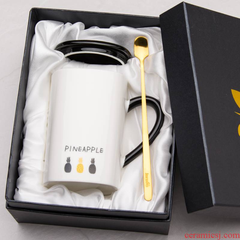 Ins creative trend ceramic cup water mark cup with cover teaspoons of attractive men and women home move coffee milk cup