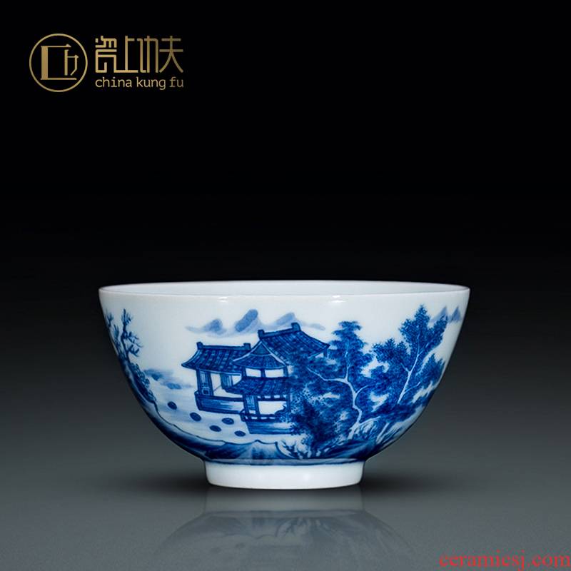 Jingdezhen ceramic tea set master cup single CPU kung fu tea cup pure manual hand - made of blue and white landscape sample tea cup