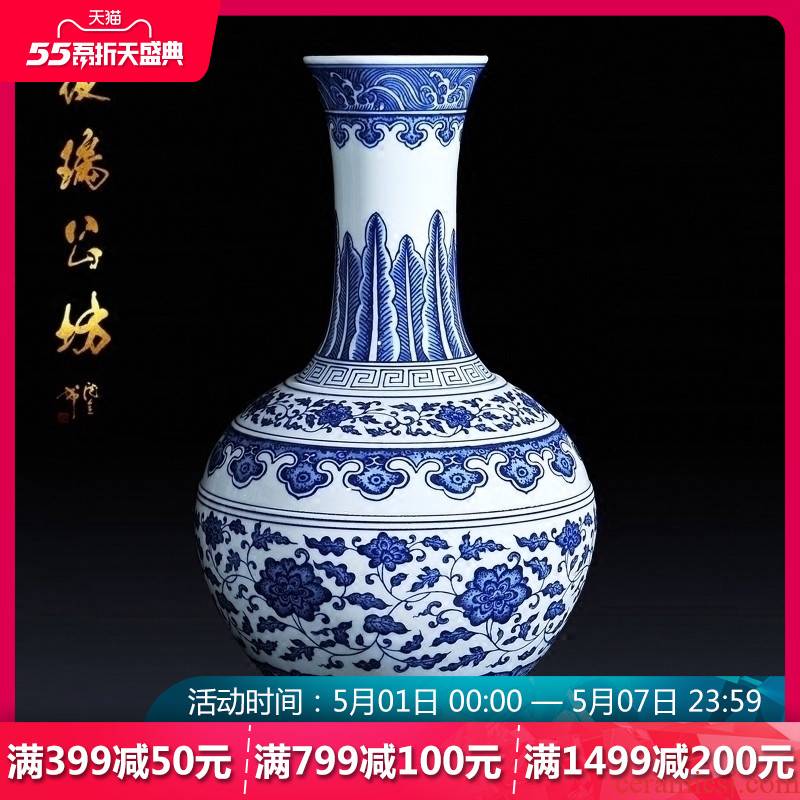 Jingdezhen blue and white porcelain vases, pottery and porcelain antique bound branch even a bottle of flower arranging Chinese style household act the role ofing is tasted the sitting room of handicraft