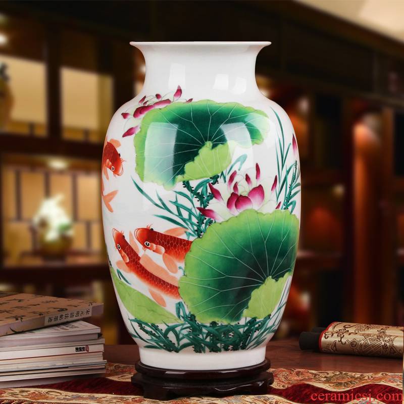 Famous works of hu, jingdezhen ceramics upscale gift hand famille rose porcelain lotus have fish in the vase